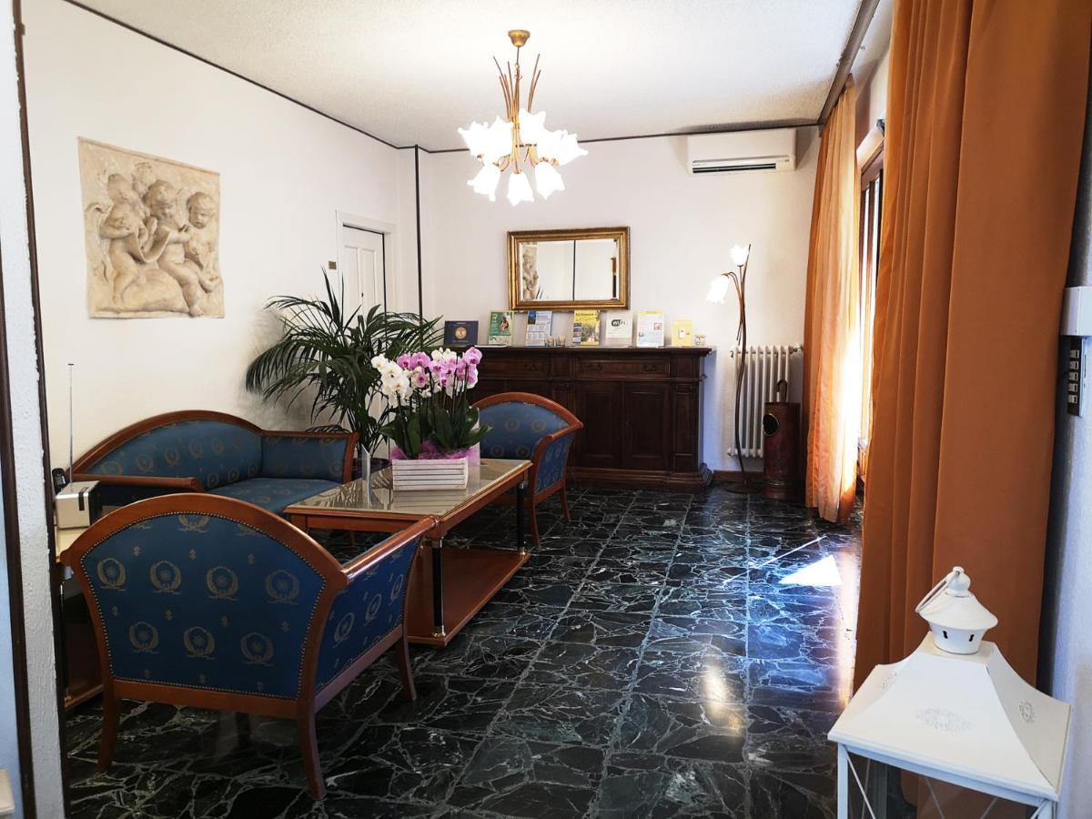 Hotel Villa Margherita Limone sul Garda Buitenkant foto