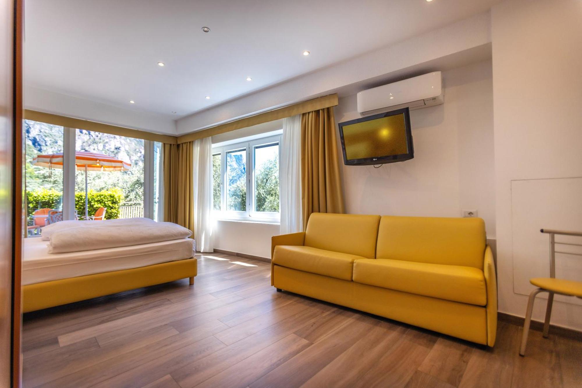 Hotel Villa Margherita Limone sul Garda Buitenkant foto
